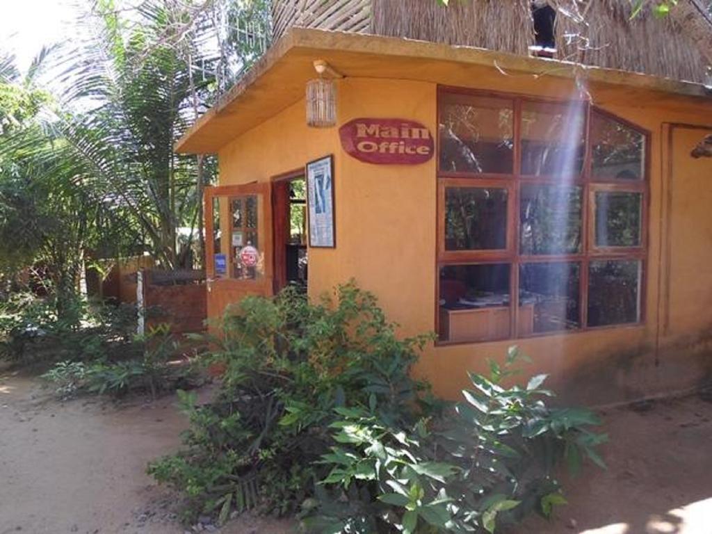 Kirinda Beach Resort, Yala Exterior foto